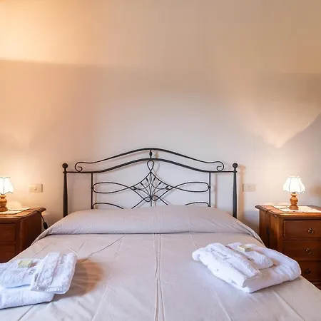 Pugnano Alto - Tartufo Feriegård *